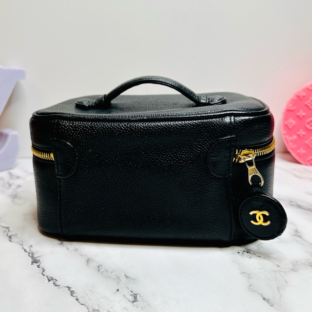 EUC Vintage CHANEL Black Caviar Leather CC Vanity Case Bag - Picture 6 of 16